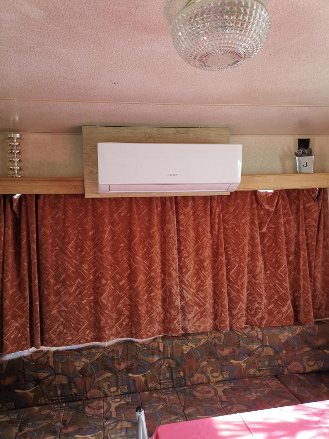 Mobilhome Catalan Nefiach Εξωτερικό φωτογραφία